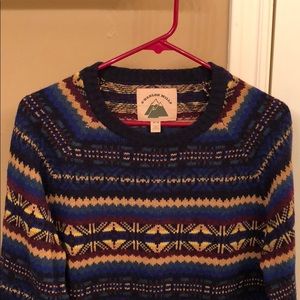 Fuzzy patterned crew neck size Medium